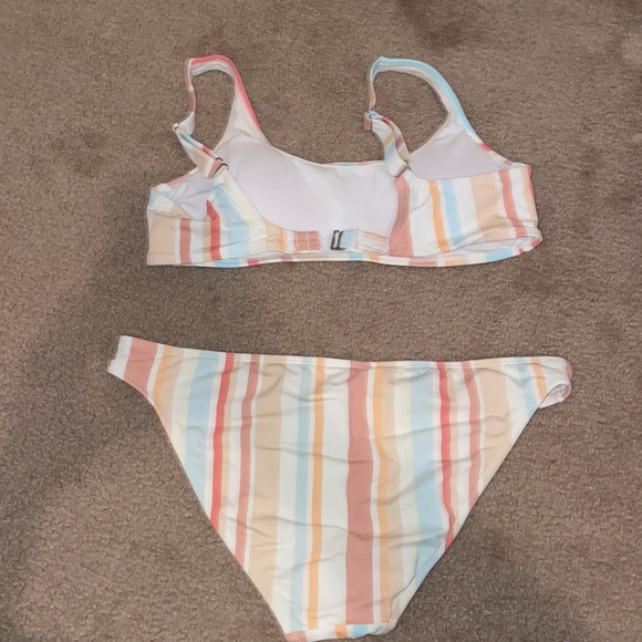 Target striped bikini - Picture 2 of 3